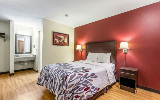 Red Roof Inn Scottsburg