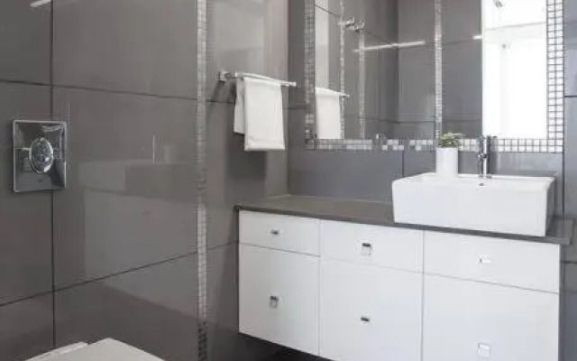 Luxury 2BR in Frishman Tower by Holiday-rentals