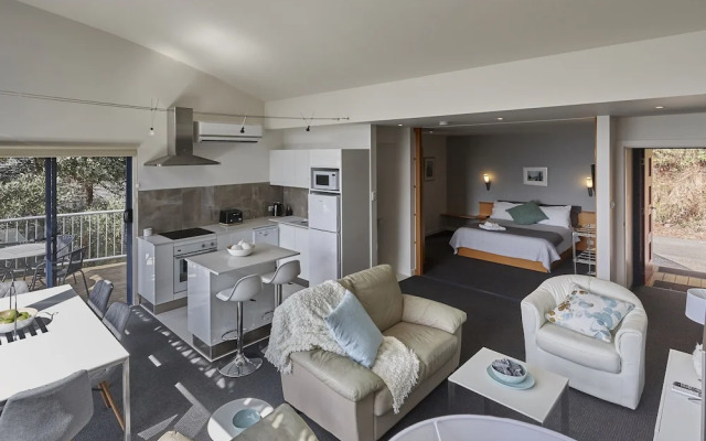 Rosevears Vineyard Retreat