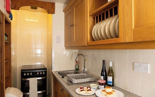 Watermouth Castle, Penn-curzon Apartment