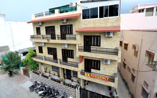 Oyo 11868 Rk Residency