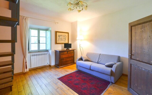 Stunning Home in Arezzo With 5 Bedrooms, Jacuzzi and Wifi