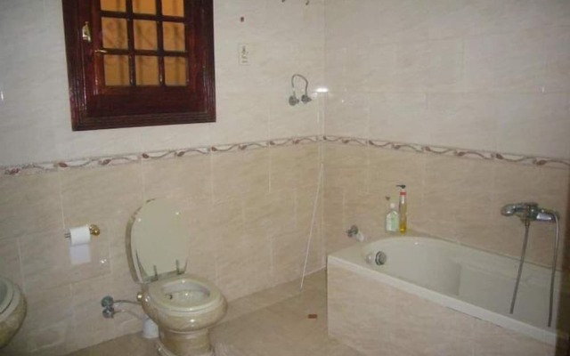 Kenzy Guest House