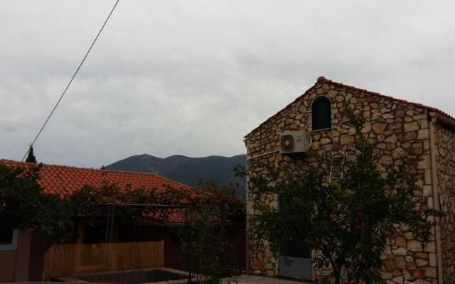 The Stone House-Zacharatos Nikolaos