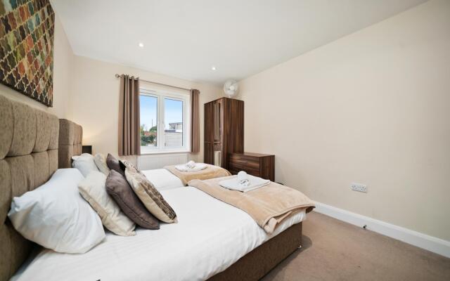 London Heathrow Living Serviced Apartments - Apt 9