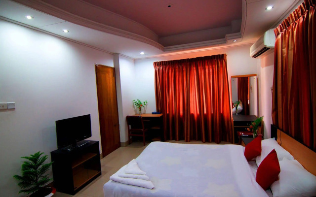 Hotel Tropical Daisy