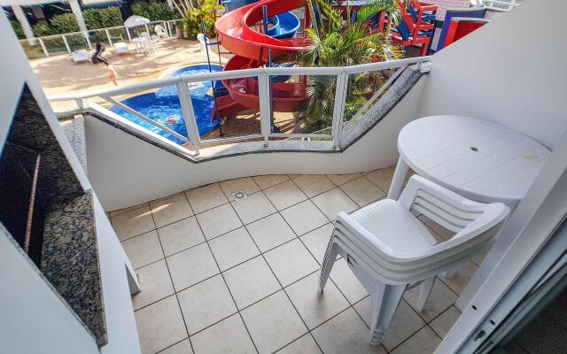 Apartamento para 6 pessoas frente piscina - HB37F