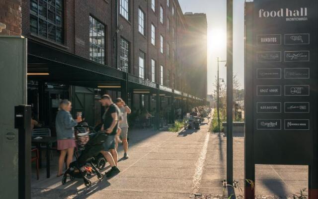 MONTOWNIA Lofts & Experience