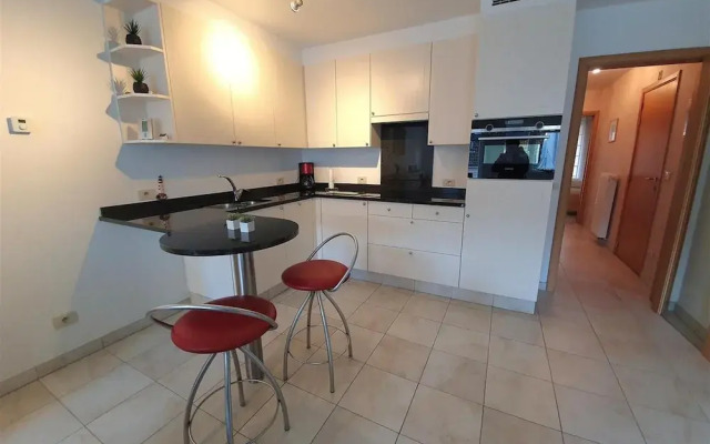 Comfy City Stay Near Sea