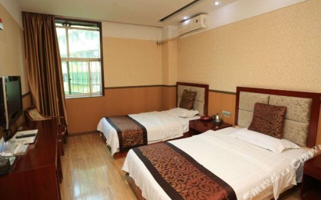 Muya Hotel (Xinshan Village Dadukou Pedestrian Street)