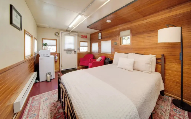 'red NY Central,' Converted Railcar in Dubois!