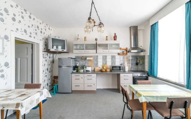 Delightful Apartment in Klein Pravtshagen With Boating