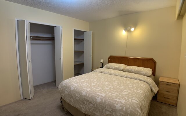 Old plum tree Style Suite