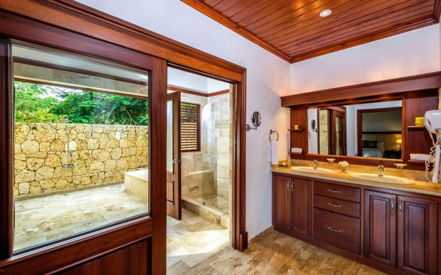 Luxurious Villa