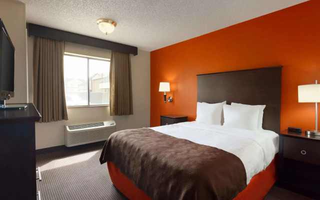 Sleep Inn & Suites Salina I-135