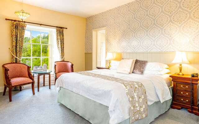 Best Western Limpley Stoke Hotel