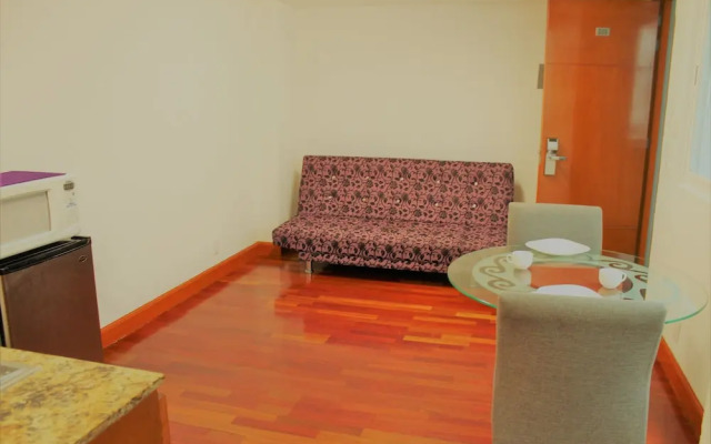 Condesa Suites