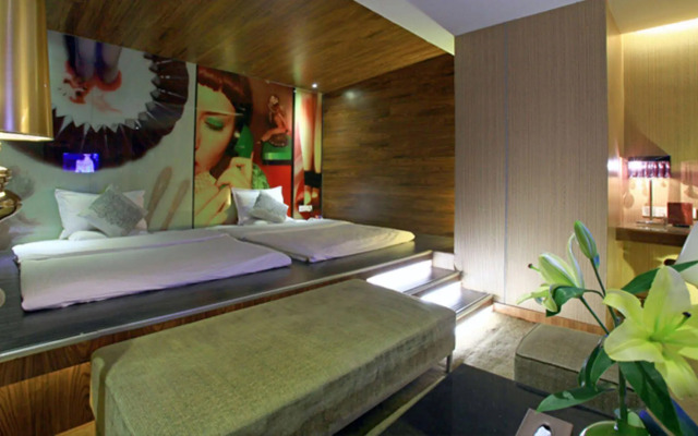 Vision Fashion Hotel