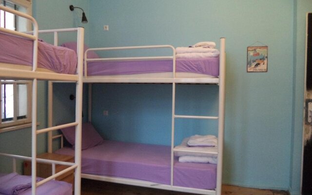 HOSTEL44