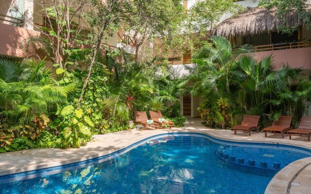 Secret Garden Oasis 3BR Penthouse