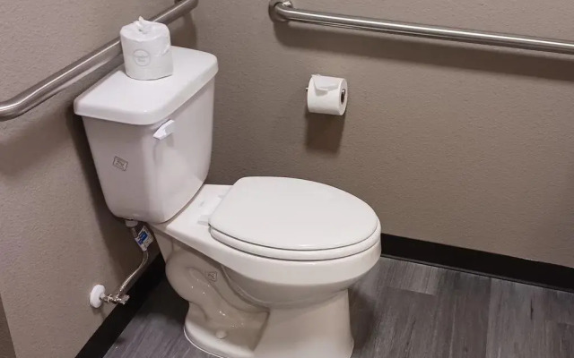 Red Roof Inn Hutchins