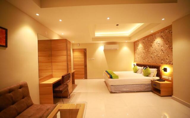 Click Hotel Capital House