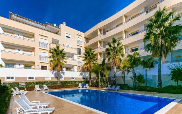 A05 - Luxury 1 Bed Fully Equipped with Pool