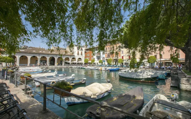 Kristall Lago Pool View