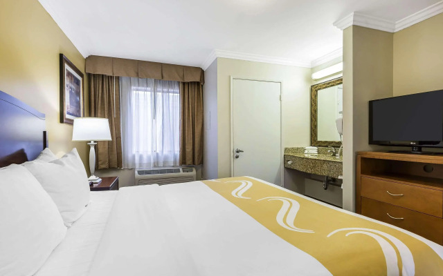 Quality Inn & Suites Los Angeles Airport - LAX