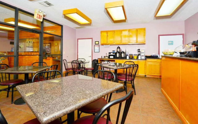 OYO Hotel Ingleside TX