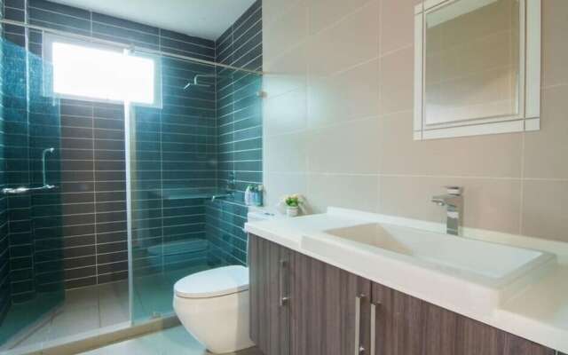 Sunset Seaview Vacation Condos @ Crystal Condo