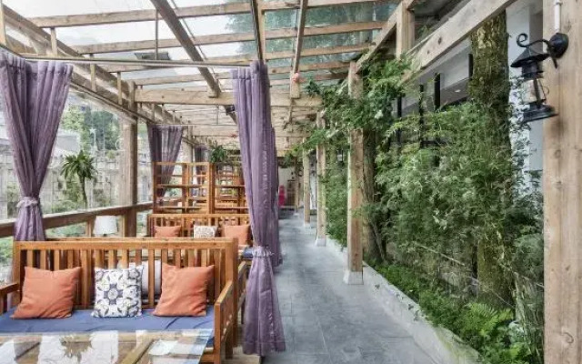 Qingchengshan Qing Lin Shan She Si Takinoyu B&B