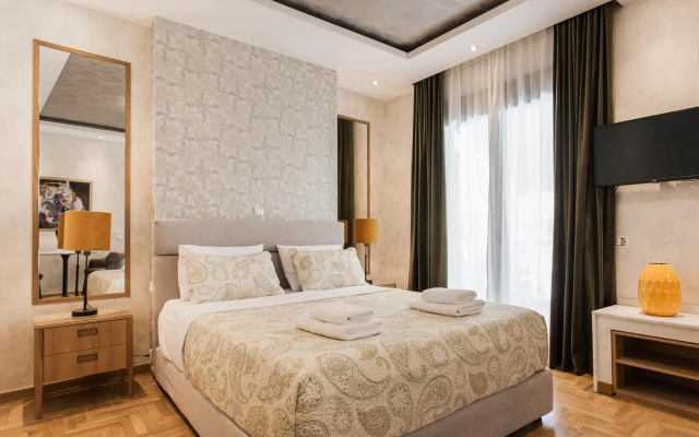 Nicholas Point Apartments and Rooms