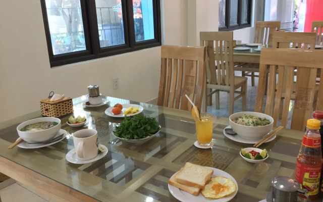 Cong Khanh Hotel