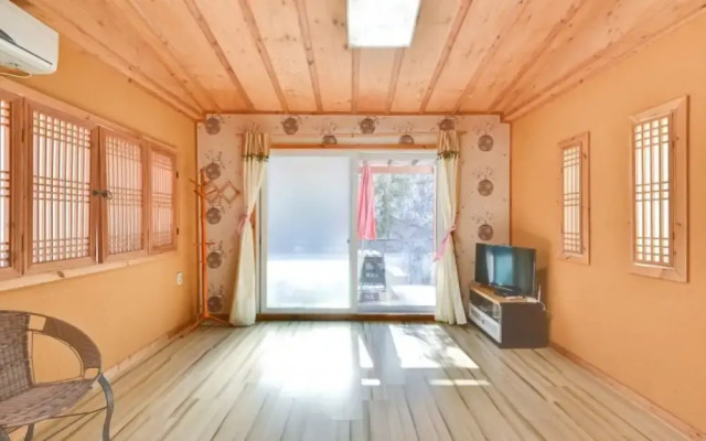 Yecheon Mulmalgeun Sangol Pension