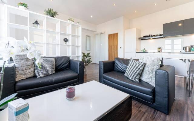 Lavish Loft Conversion - Amazing Location
