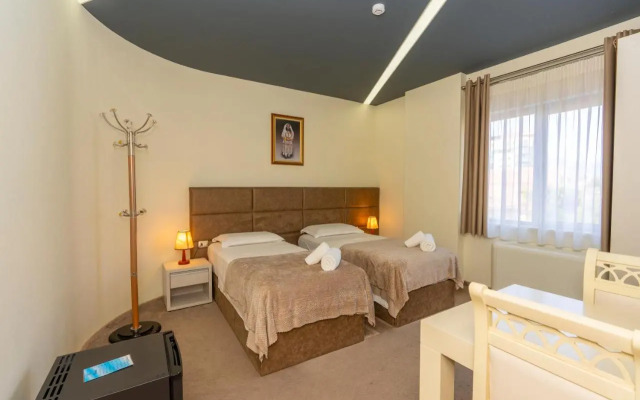 Hotel Emigranti 2