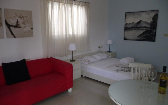 Feel at Home - Vacation Rentals
