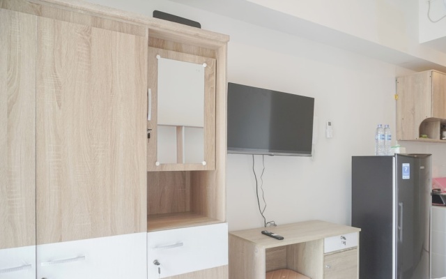 Modern Look And Restful Studio At Tokyo Riverside Apartment Pik 2 – Guest Rooms – Jakarta