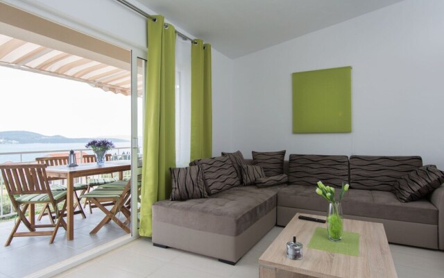 Apartment in Seget Donji With Terrace