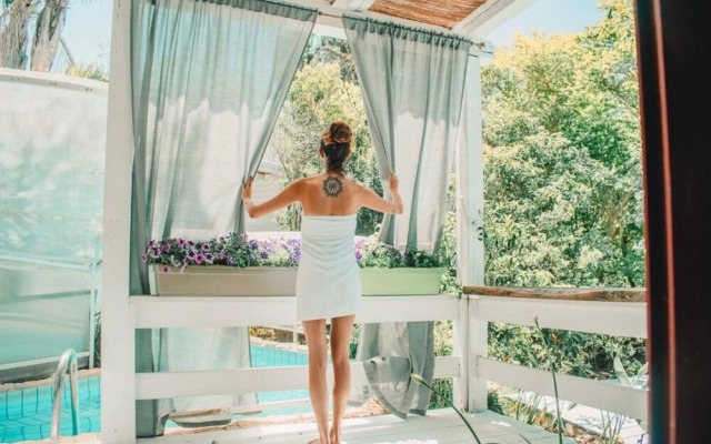 Eili Suites