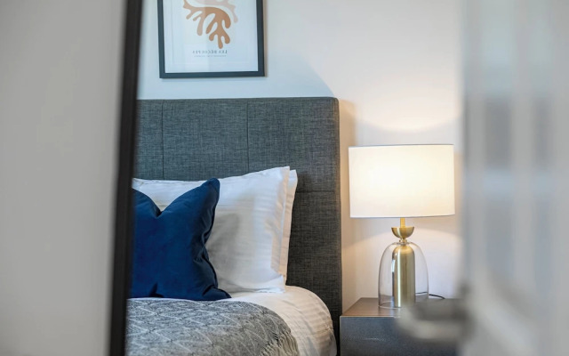 Quiet Luxe Escape 65s Only