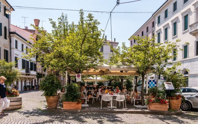 Pio X Square Cosy in Treviso Center