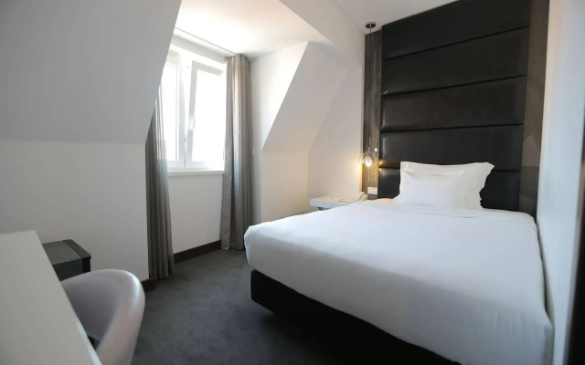Lisboa Carmo Hotel