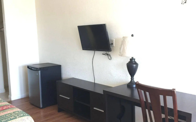 Budget Inn
