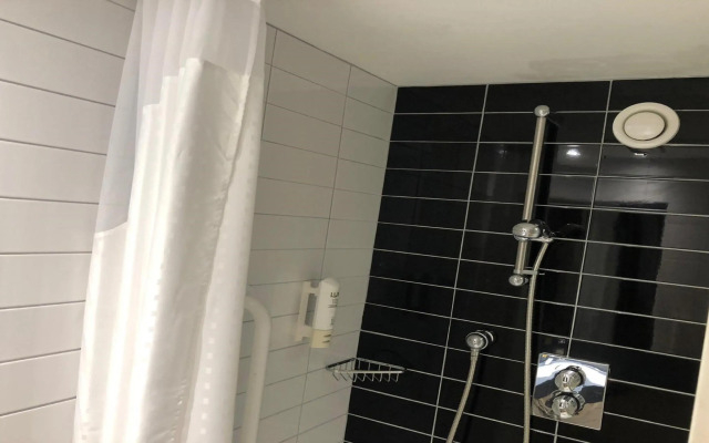 Holiday Inn Express Glenrothes by IHG