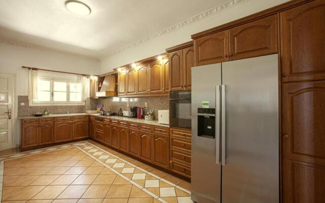 Villa Angelo