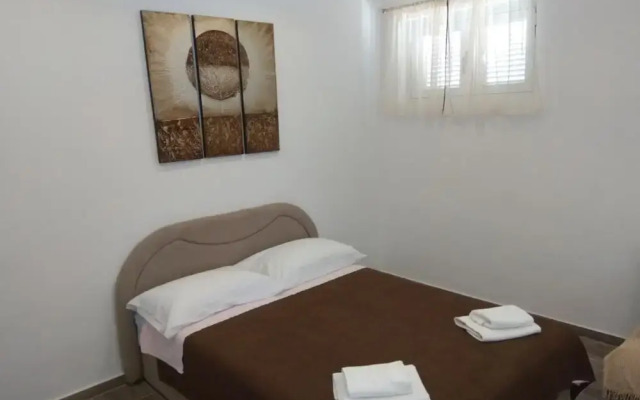 Seafront Charming Apartments Kosirina