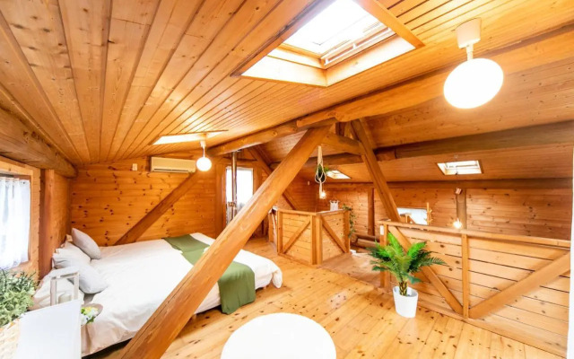 Awaji Seaside Log House