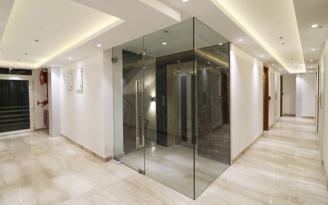 Oyo 10824 Hotel Star Suites